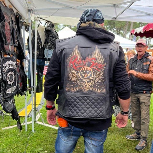Patch dos Rebel Soul porté par un client sur notre stand