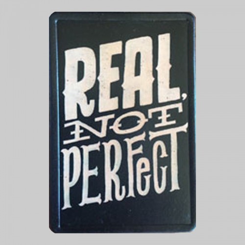 Kleiner Lederpatch „Real, Not Perfect“