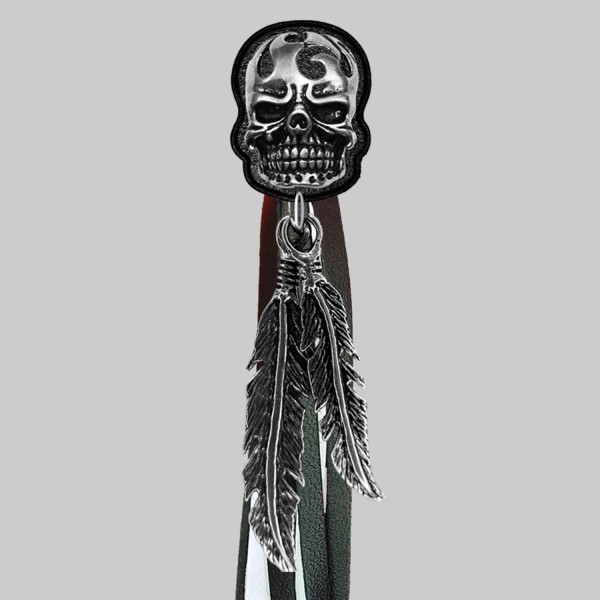 Tribal Skull – fringe rivet – black washer, black and white fringes