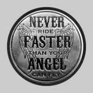 Never Ride Faster – auf schwarzer Lederscheibe
