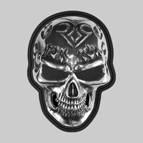 Tête de mort tribale ajourée – motif à riveter en étain, rondelle de cuir noire