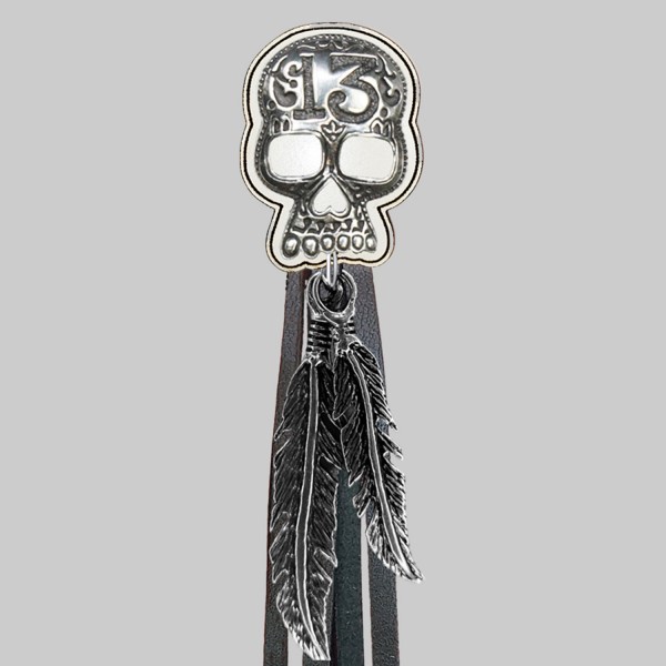 Skull 13 – fringe rivet – white washer, black fringes