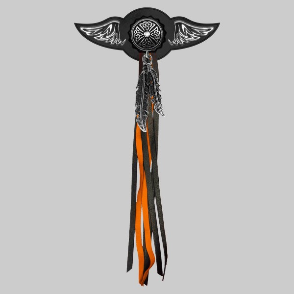 Croix celtique – aile à riveter cuir et motif étain - avec plumes, rondelle noire, franges noires et orange