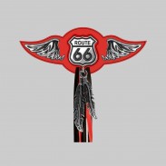 Route 66 – aile à riveter cuir et motif étain - avec plumes, rondelle rouge, franges noires et rouges