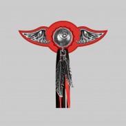 Boule 8 – aile à riveter cuir et motif étain - avec plumes, rondelle rouge, franges noires et rouges
