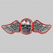 Tribal-Totenkopf – großer Nietflügel aus Leder und Zinn - roter Lederhintergrund