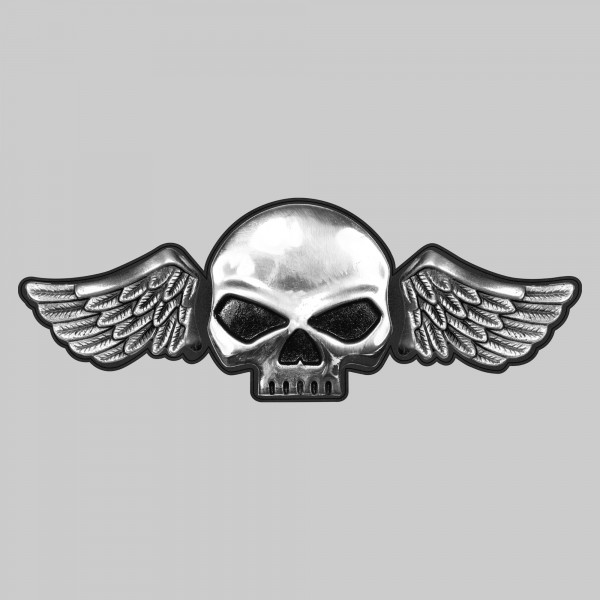 Klassischer Totenkopf – großer Nietflügel aus Leder und Zinn - schwarzer Lederhintergrund