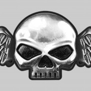 Klassischer Totenkopf – großer Nietflügel aus Leder und Zinn - schwarzer Lederhintergrund